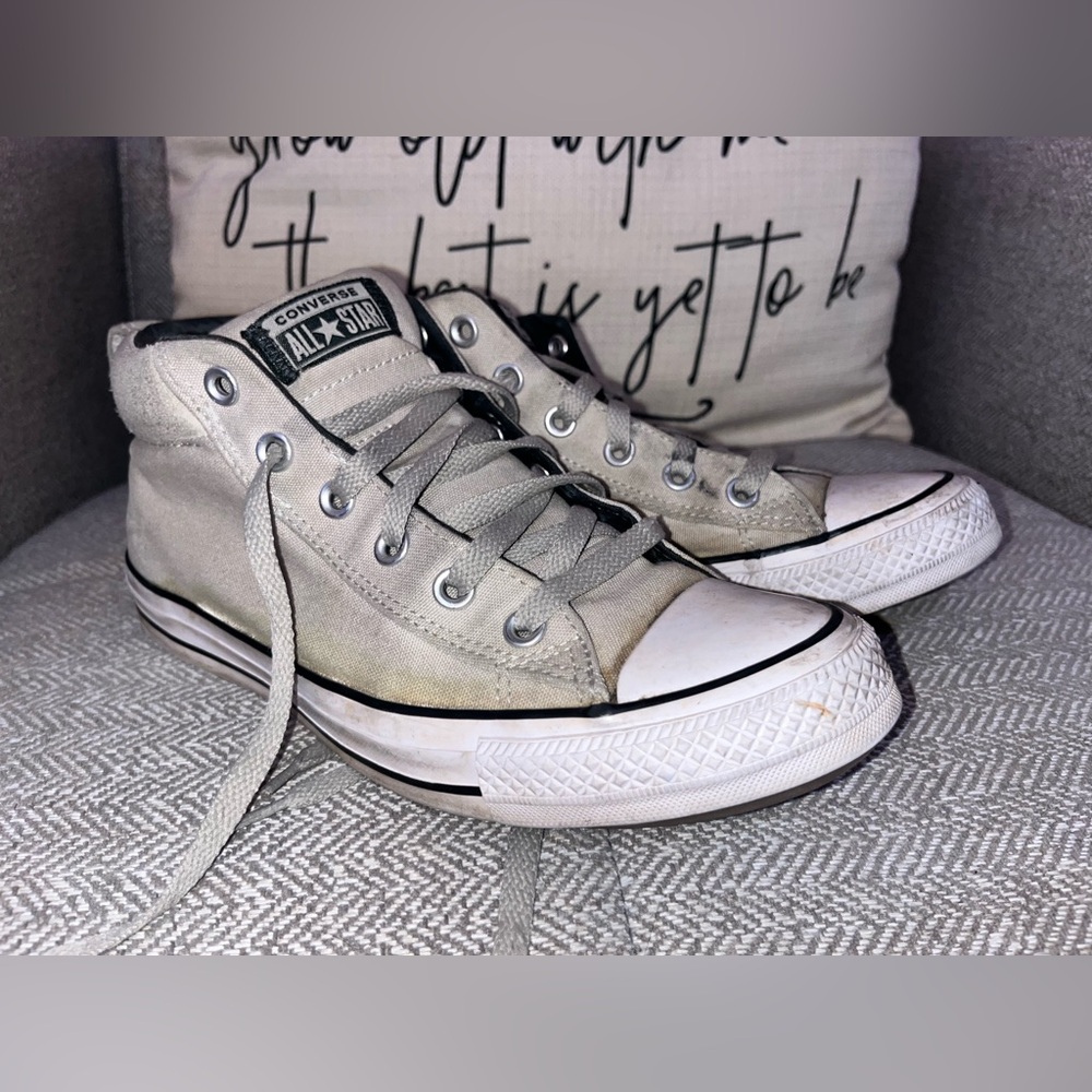 Converse Trainers All Stars Sneakers Size Men’s 7 Women’s 9